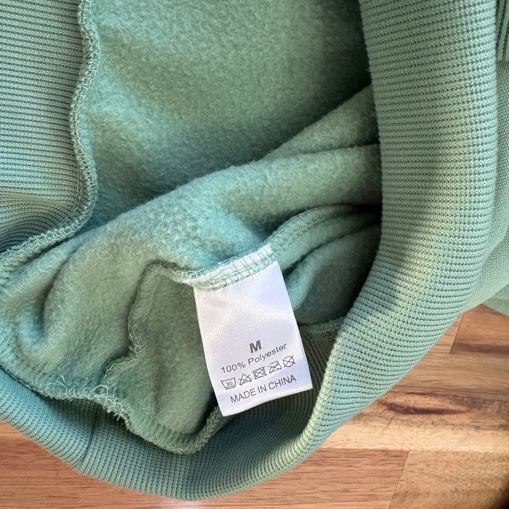 Unisex Sz M Baldur's Gate Graphic Crewneck Pull Over Sweatshirt Sage Green - Picture 6 of 8